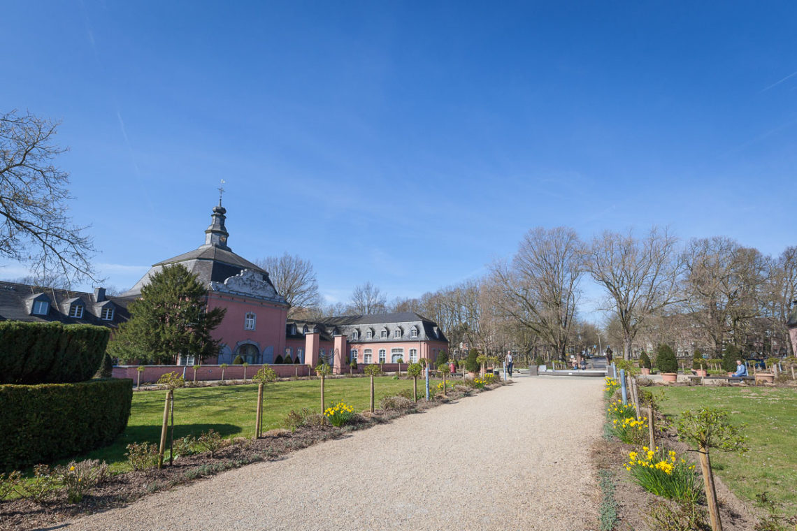 Von Schloss zu Schloss Mönchengladbacher Parks entlang der Niers MG